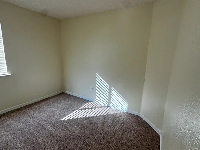 5323 Sage Ct — Photo 13