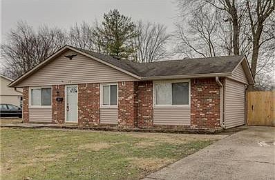 Side view showing Driveway