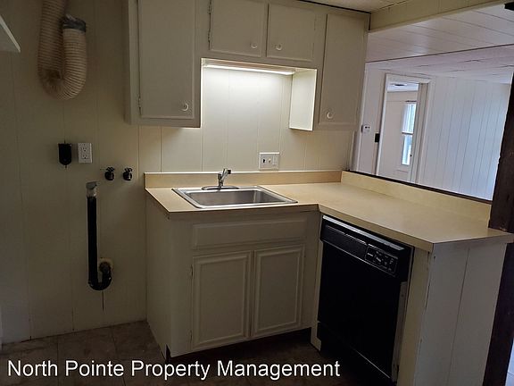 3rd image of 135 W Charlotte St APT C