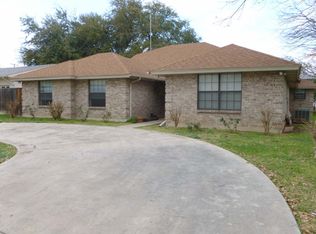 1154 32nd St, Hondo, TX 78861