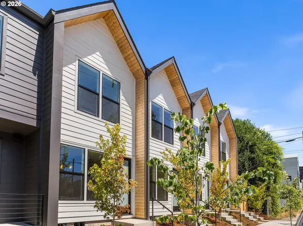 261 N Skidmore St #4, Portland, OR 97217