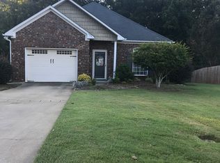 902 Waverly Ct, Opelika, AL 36801