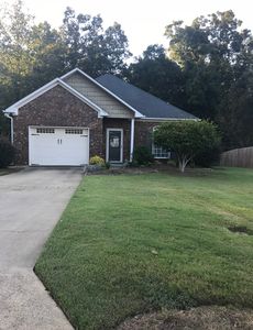 902 Waverly Ct, Opelika, AL, 36801