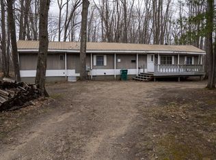 11207 Nottingham Dr, Frederic, MI 49733
