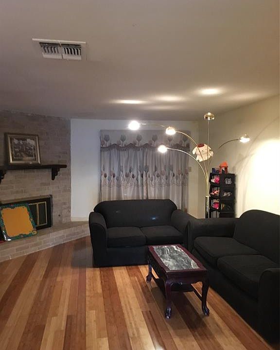 1st image of 4327 Wildacres Dr