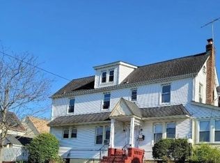 10001 205th St, Hollis, NY 11423