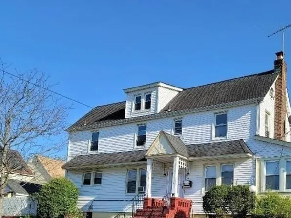 100-01 205 Street, Hollis, NY 11423