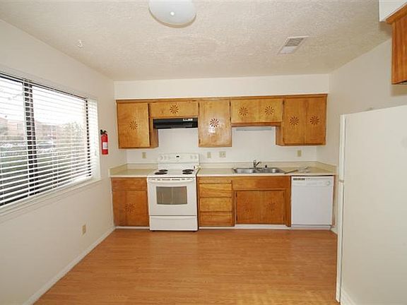 5th image of 247 Camino Real SW