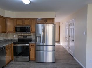 90 Elliot Rd APT 1, East Greenbush, NY 12061