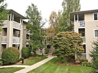 126 Orchard Park, Allendale, NJ 07401
