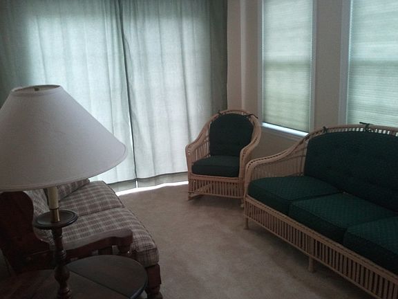 4th image of 330 Patriot Ln