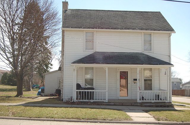 2nd image of 1 E Lincoln St