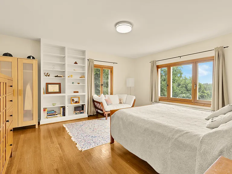 3111 Chain Bridge Rd NW — Photo 47