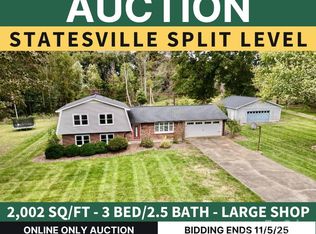 158 W Meadowview Dr, Statesville, NC 28625