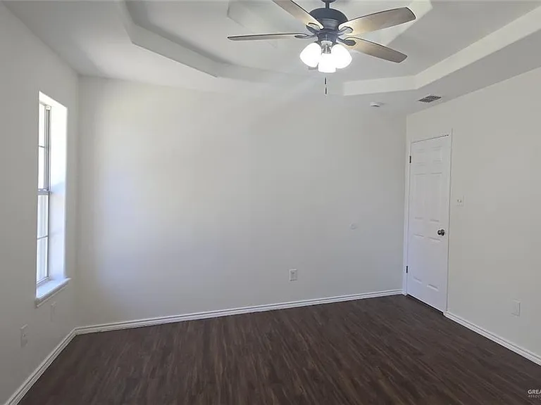 2415 Heather Ave — Photo 4