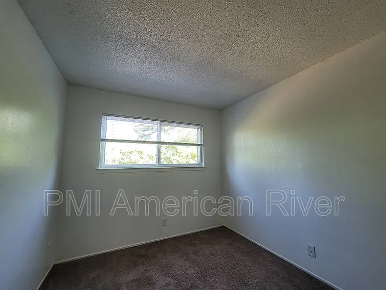 6124 Terrell Dr #3 — Photo 9