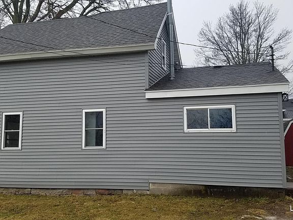 3rd image of 1211 Tupper Lake St
