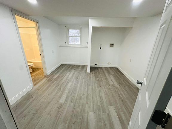 5th image of 4148 Norman Dr SE
