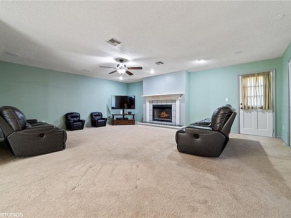 3rd image of 110 Donnington Ct