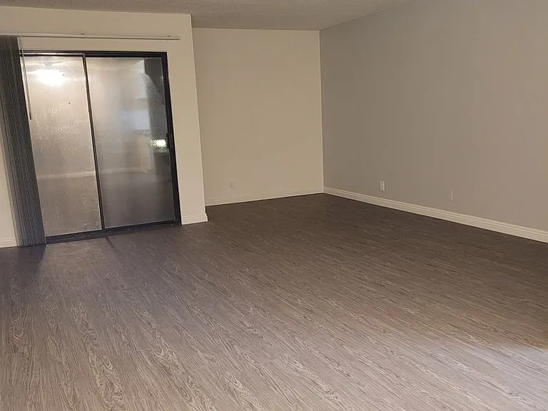 073 - Canyon Crest Hills Apartments — Photo 34