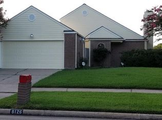 8126 Windy Dunes Dr, Houston, TX 77071