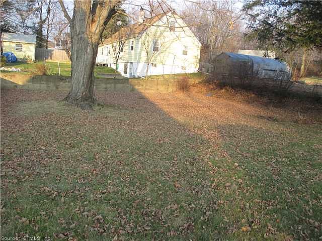 2nd image of 204 Nichols Dr