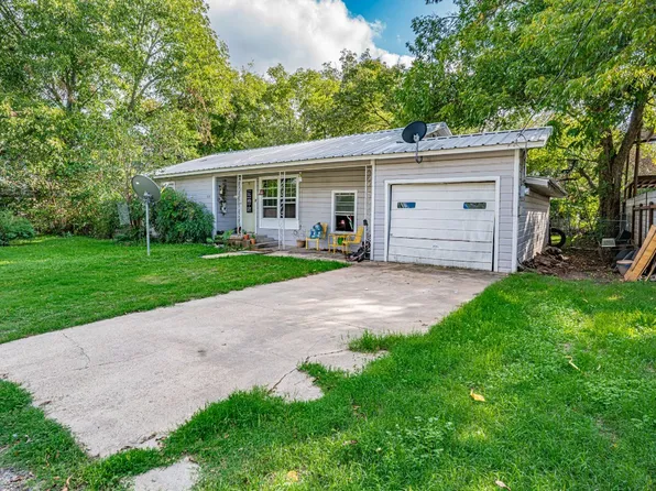 225 Pecan St, Dublin, TX 76446