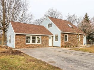 285 Erath Dr, Rochester, NY 14626