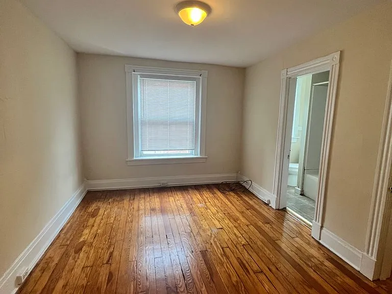 3033 Park Ave — Photo 4