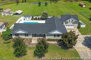 1st image of 906 Walnut Dr