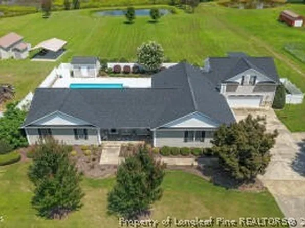 906 Walnut Dr, Erwin, NC 28339