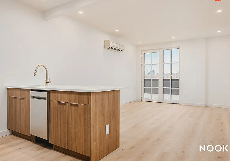 68 Gold St #5F — Photo 5