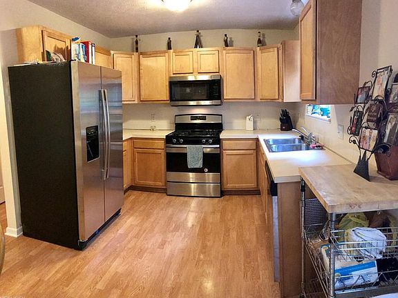 5th image of 88 Thorlone Ave