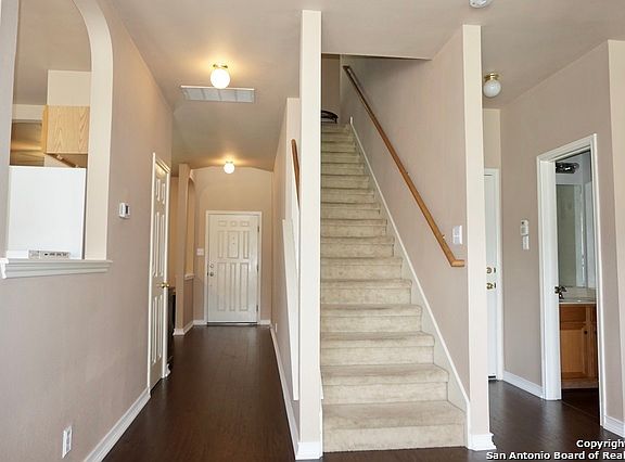 4th image of 9046 Foxgrove Way
