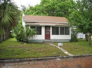 368 6th St NW, Largo, FL 33770
