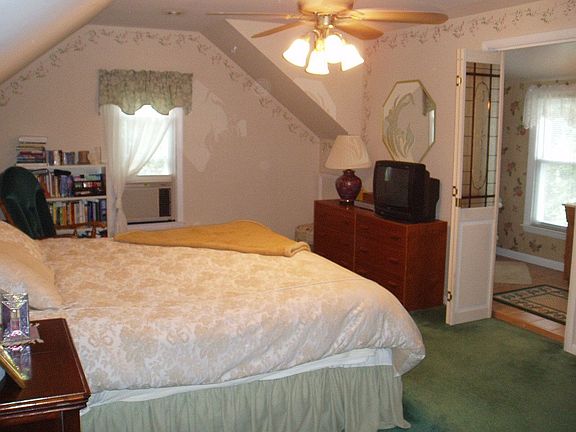 2nd Floor Master Suite