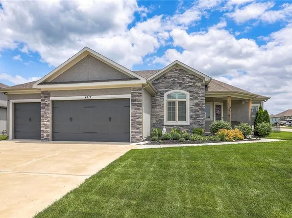 4812 SW 4th St, Blue Springs, MO 64014