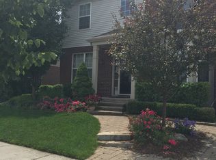 3382 Everett Dr, Rochester Hills, MI 48307