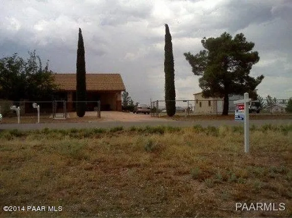 20107 E Longhorn Ln, Mayer, AZ 86333