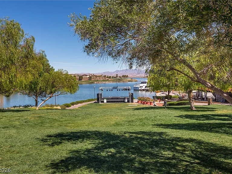 111 Ibiza Lake Dr — Photo 36