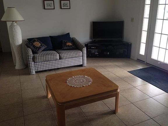 3rd image of 426 Loma Bonita Dr