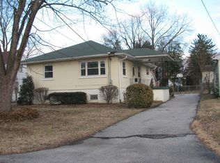 4505 Grandview Dr, Shively, KY 40216