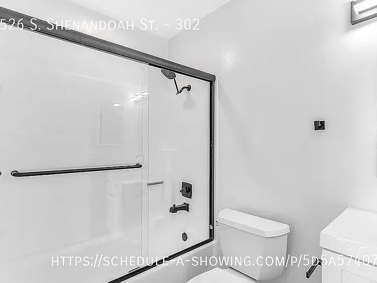 1526 S Shenandoah St #302 — Photo 10