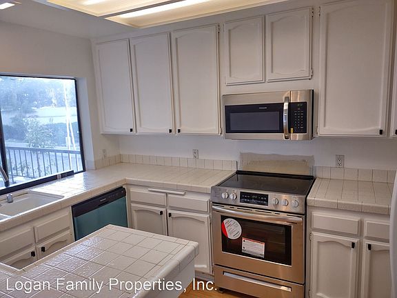 2nd image of 3525 Lebon Dr Unit 212