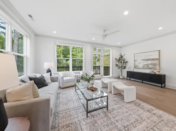 1204 Redwood Rd, Chapel Hill, NC 27514