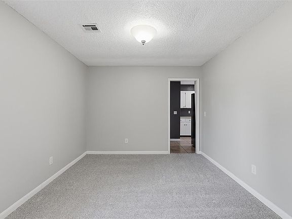 5th image of 1412 Foxfire St