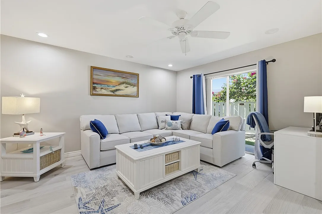 2 bed, 2.5 bath, 1460 sqft, $3,000 — Photo 2
