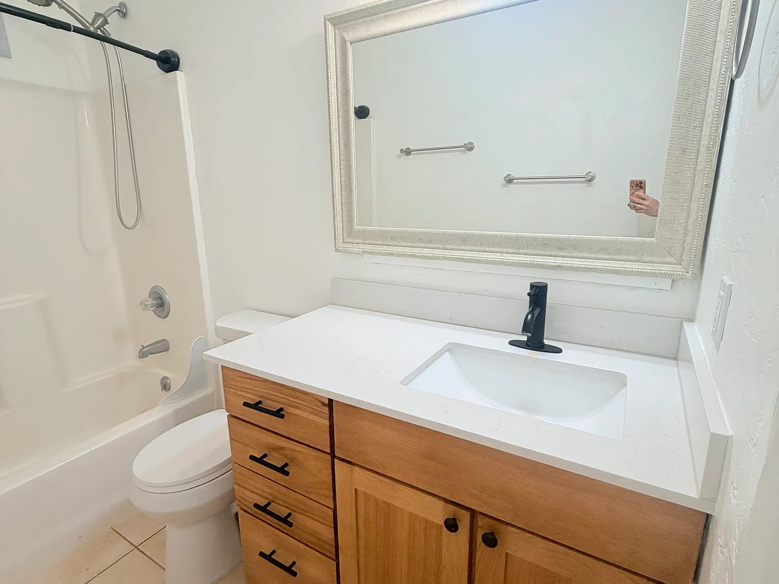 3 bed, 1250 sqft, $3,350 — Photo 4