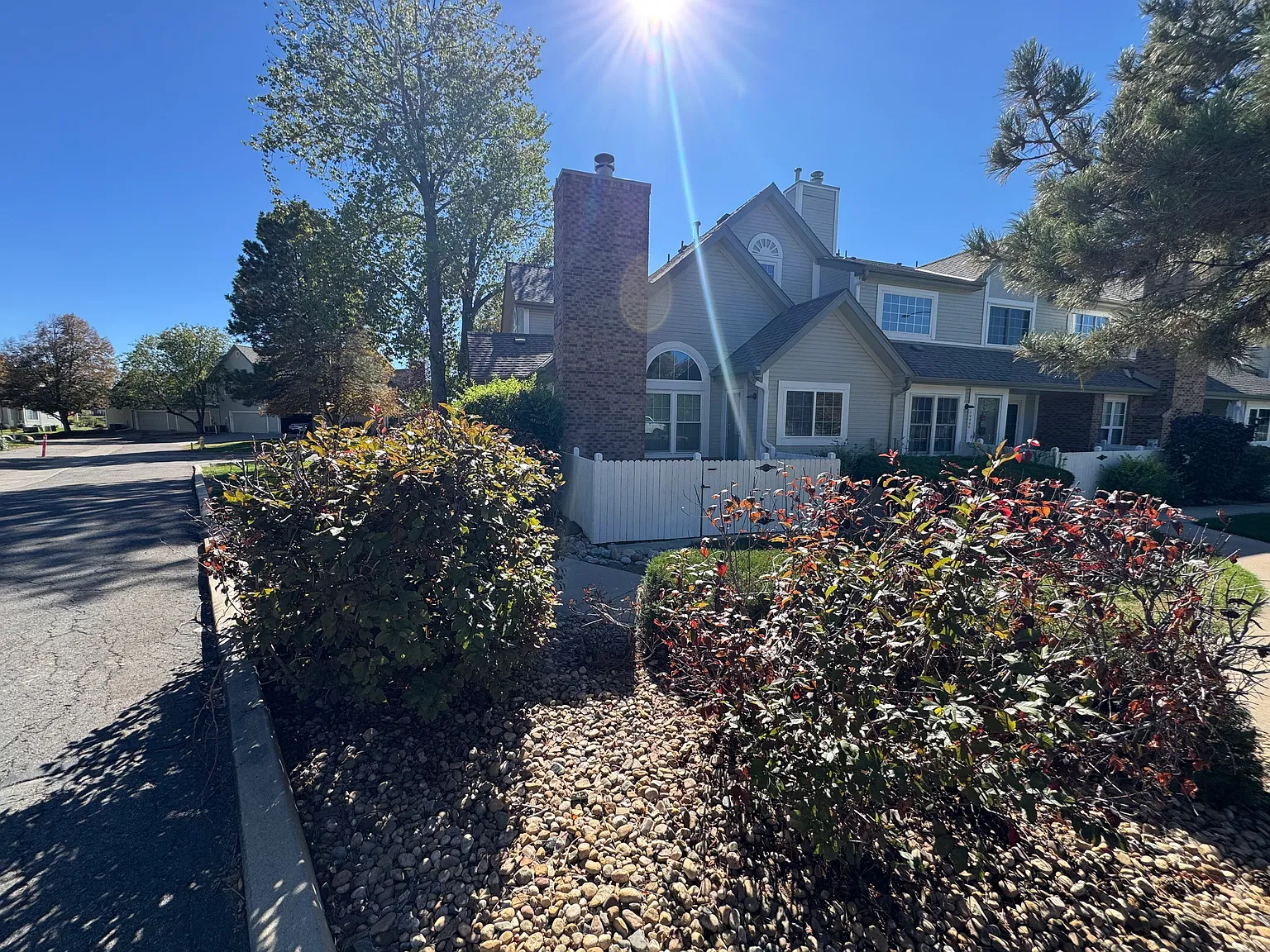 2 bed, 2.5 bath, 1332 sqft, $2,800 — Photo 3