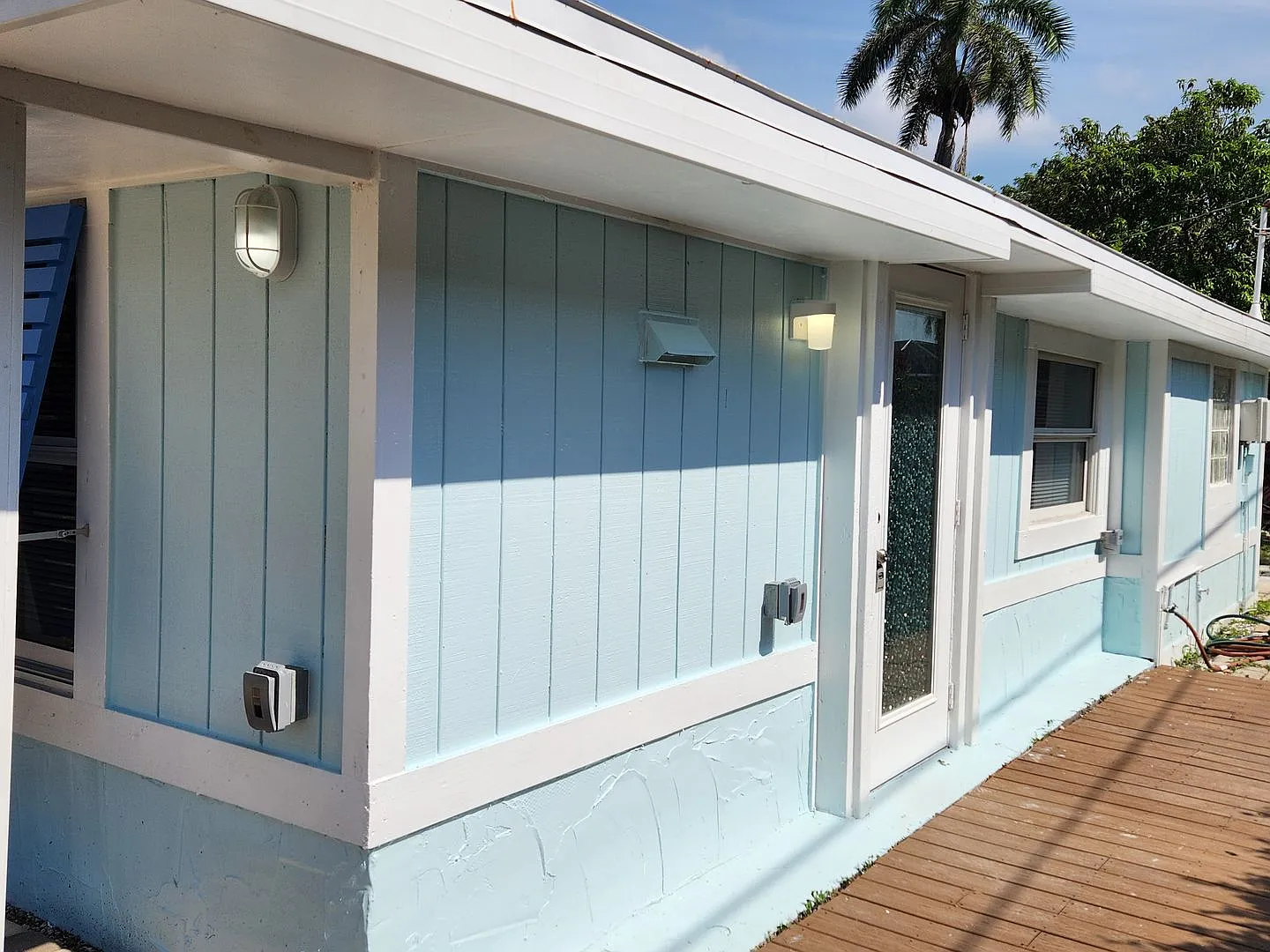 Coastal Charm Awaits In Bonita Springs Recently Reduced! — Photo 2